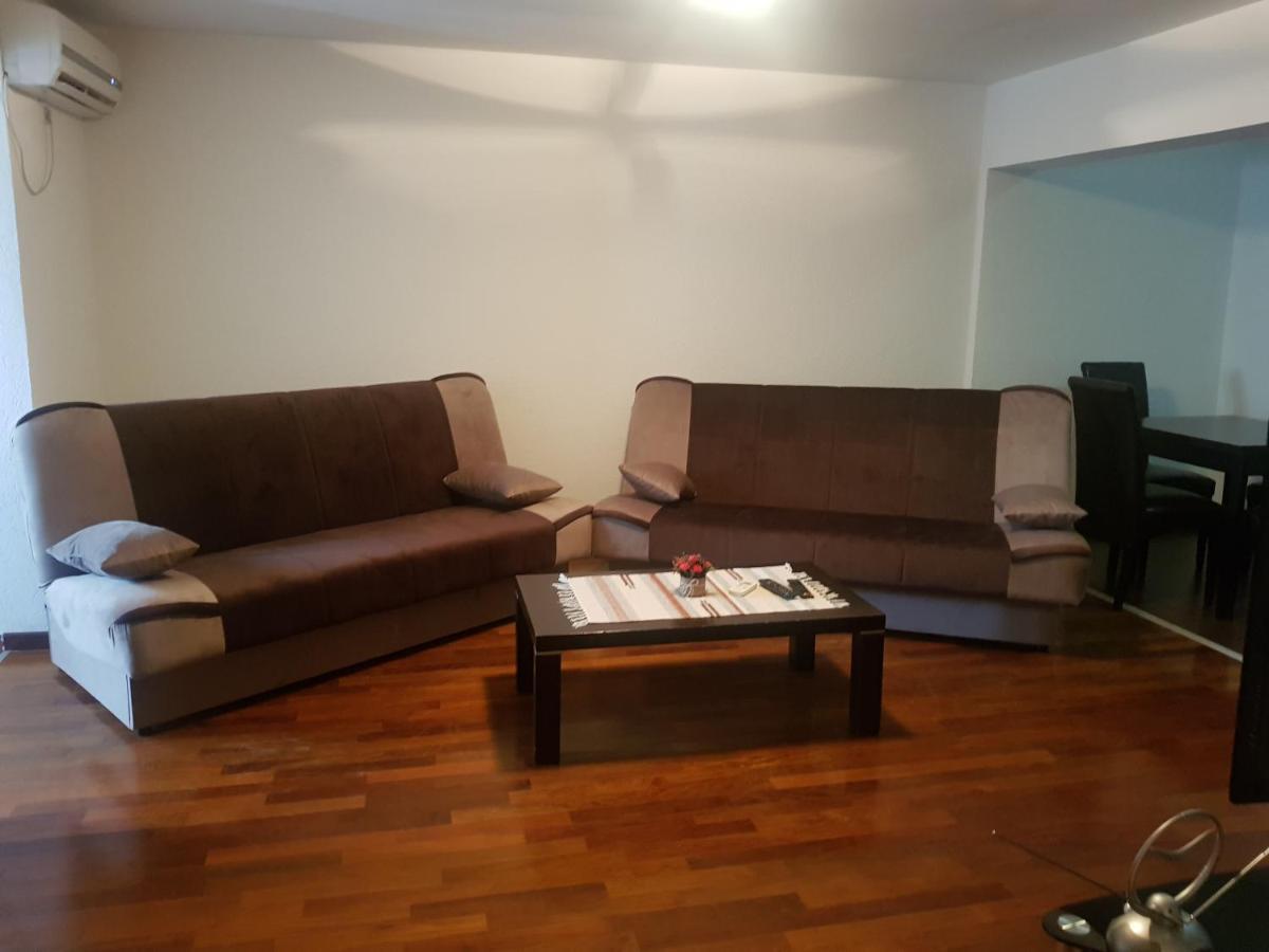 Bujic Apartment Petrovac Екстер'єр фото